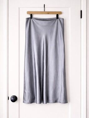 Old Navy Pewter Satin Maxi Skirt Sz XL